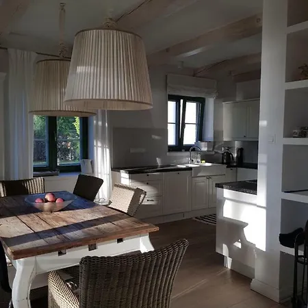 Dom Nad Jeziorem Ferienhaus Pluski
