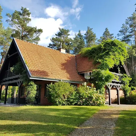 Dom Nad Jeziorem Ferienhaus *