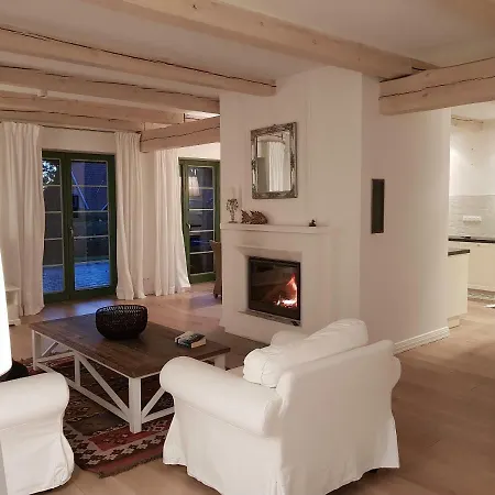Dom Nad Jeziorem Ferienhaus *